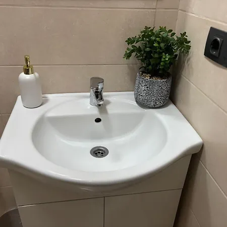 Kromatic 5 Boutique - Old Town Center Apartahotel