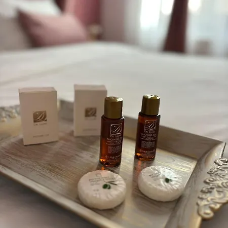 Aparthotel Kromatic 5 Boutique - Old Town Center 3*