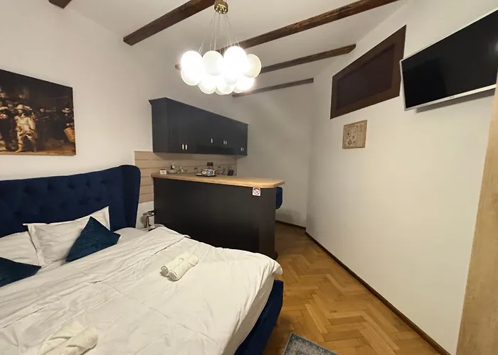 Kromatic 5 Boutique - Old Town Center 3* Braşov