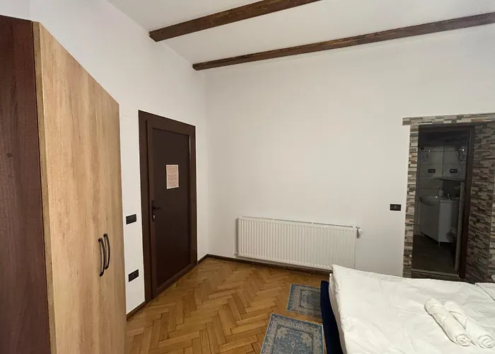 Kromatic 5 Boutique - Old Town Center Apartahotel