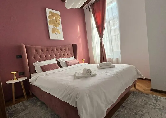 Kromatic 5 Boutique - Old Town Center