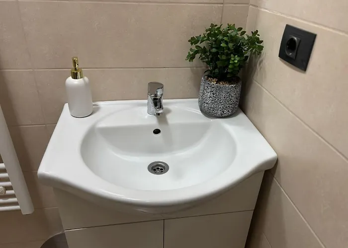 Kromatic 5 Boutique - Old Town Center Apartahotel