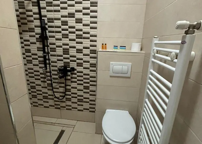 Kromatic 5 Boutique - Old Town Center